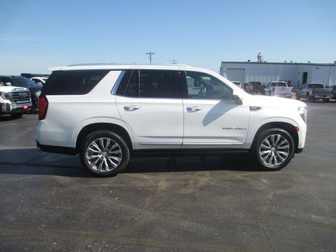 Used 2021 GMC Yukon Denali w/ Denali Premium Package AWD/4WD image 6