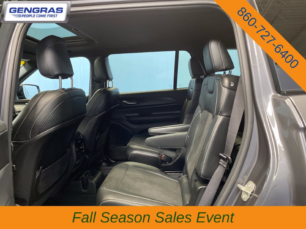 Used 2023 Jeep Grand Cherokee L Altitude AWD/4WD image 27