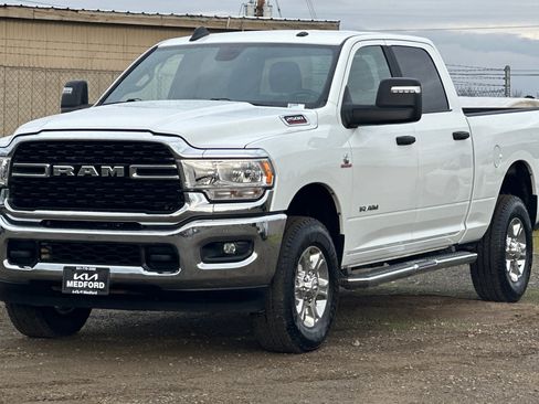 Used 2024 RAM 2500 Big Horn image 9