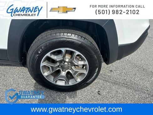 Used 2022 Jeep Cherokee Trailhawk w/ Trailer Tow Group AWD/4WD image 10