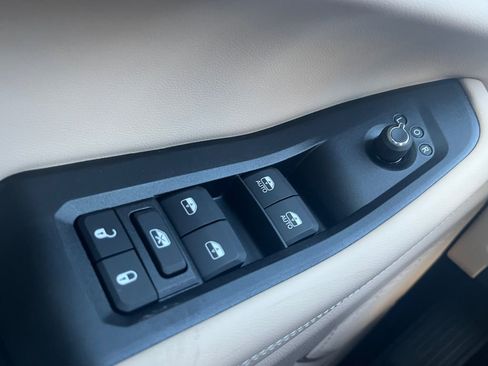 New 2025 Jeep Grand Cherokee L Limited image 7