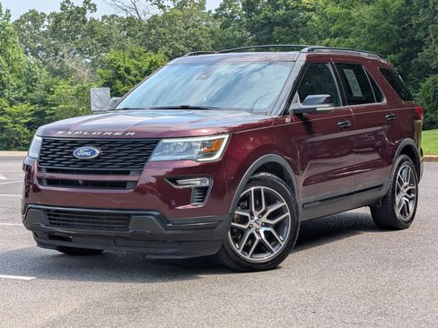 Used 2018 Ford Explorer Sport w/ Equipment Group 401A AWD/4WD image 4