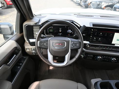 Used 2026 GMC Sierra 2500 SLT AWD/4WD image 9