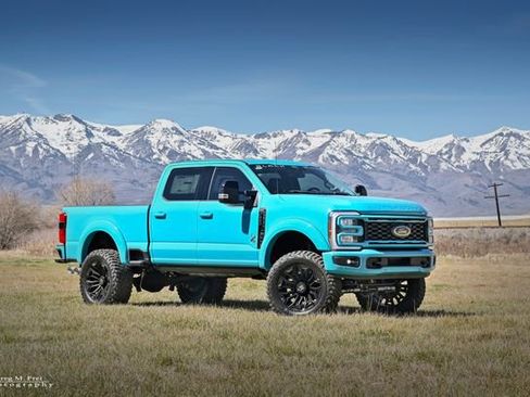 New 2026 Ford F250 Lariat w/ Black Appearance Package AWD/4WD image 9