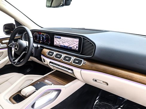 Certified 2025 Mercedes-Benz GLE 350 4MATIC image 18