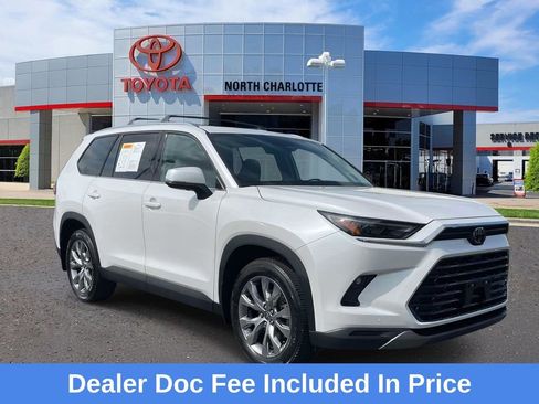 Used 2024 Toyota Grand Highlander AWD image 1