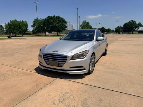 Used 2015 Hyundai Genesis 3.8 w/ Option Group 02 RWD image 4