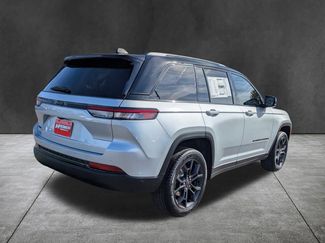 New 2025 Jeep Grand Cherokee Limited w/ Trailer Tow Package AWD/4WD video 4