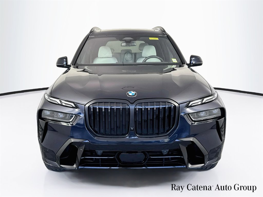 Used 2024 BMW X7 xDrive40i w/ M Sport Package AWD/4WD image 2