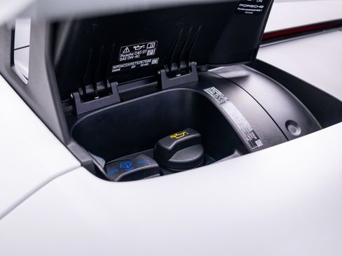 Certified 2026 Porsche 911 GT3 RWD image 33