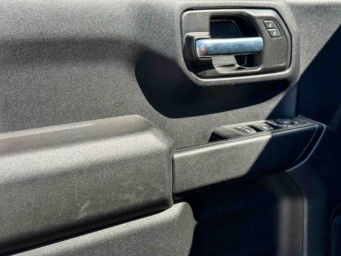 Used 2020 Chevrolet Silverado 1500 Custom Trail Boss w/ Custom Convenience Package image 16