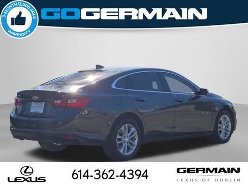 Used 2017 Chevrolet Malibu LT image 9