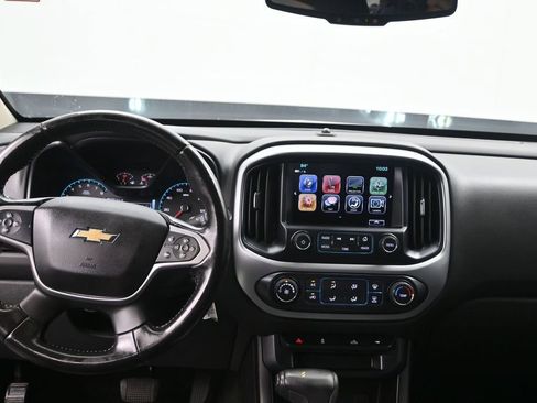 Used 2018 Chevrolet Colorado LT w/ LT Convenience Package RWD image 14