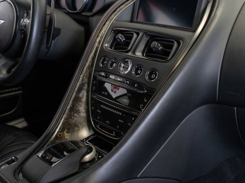 Used 2018 Aston Martin DB11 V12 RWD image 17