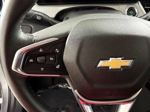 Used 2025 Chevrolet Trax LT w/ LT Convenience Package FWD image 28