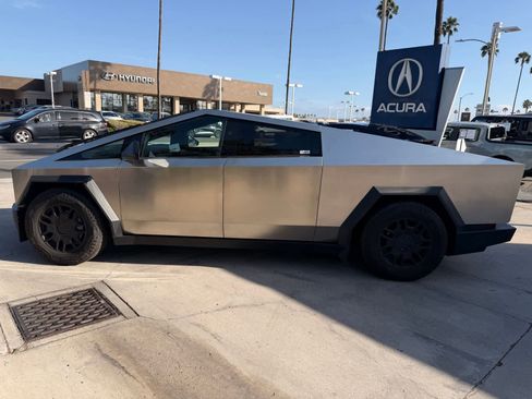 Used 2024 Tesla Cybertruck AWD Crew Cab image 2