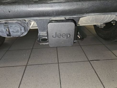 Used 2022 Jeep Wrangler Unlimited Sport AWD/4WD image 29
