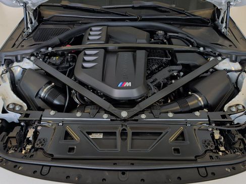 Used 2026 BMW M2 w/ Lighting Package RWD image 9