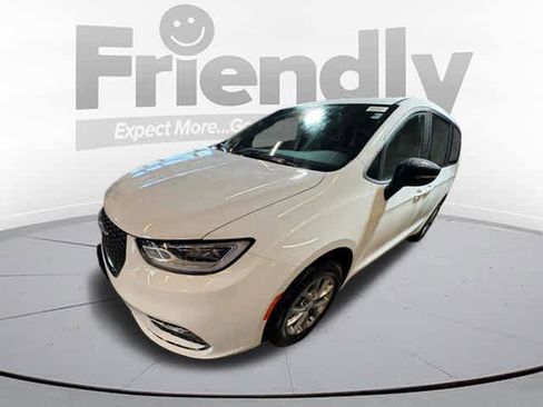 New 2026 Chrysler Pacifica Select image 8