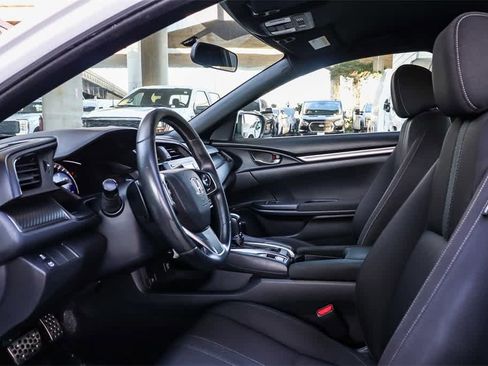 Used 2017 Honda Civic Sport image 18