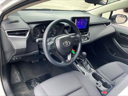 Used 2024 Toyota Corolla LE FWD image 17