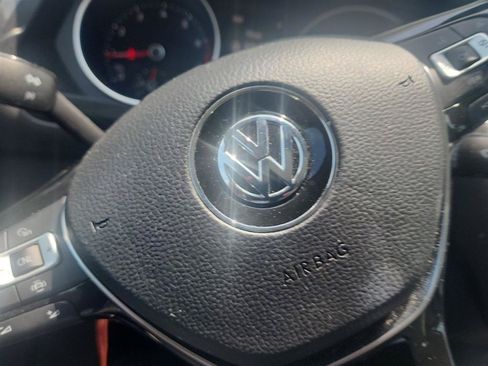 Used 2019 Volkswagen Tiguan SE w/ Panoramic Sunroof Package AWD/4WD image 16