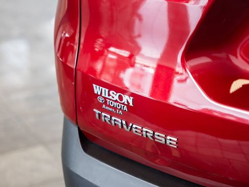 Used 2020 Chevrolet Traverse LT FWD image 8