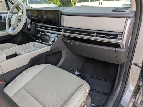 Used 2025 Hyundai Santa Fe SEL image 26