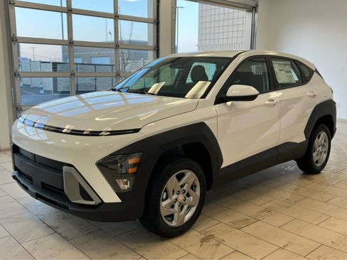 New 2026 Hyundai Kona SE image 1