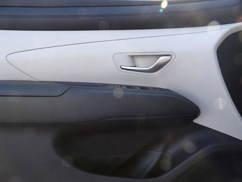 Used 2025 Hyundai Tucson SE FWD image 9