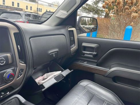 Used 2018 GMC Sierra 1500 Denali image 32