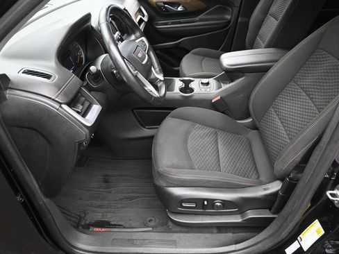 Used 2018 GMC Terrain SLE w/ Driver Convenience Package FWD image 16
