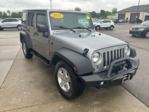 Used 2015 Jeep Wrangler Unlimited Sport AWD/4WD image 3