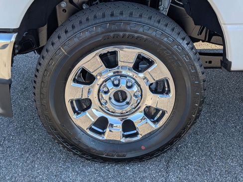 New 2026 Ford F250 Lariat w/ Lariat Premium Package image 13