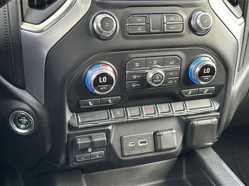 Used 2021 GMC Sierra 1500 Elevation w/ Preferred Package image 18