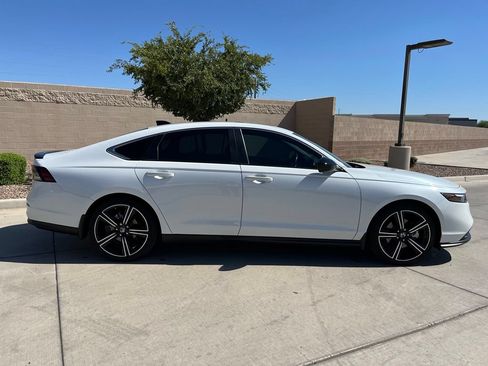 Used 2025 Honda Accord Sport image 5