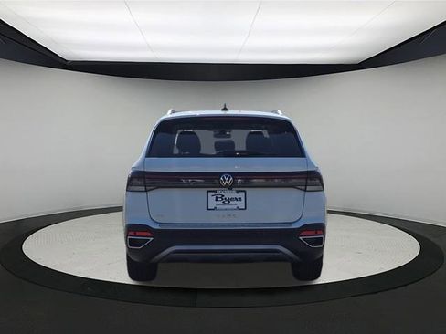 New 2025 Volkswagen Taos SE image 6