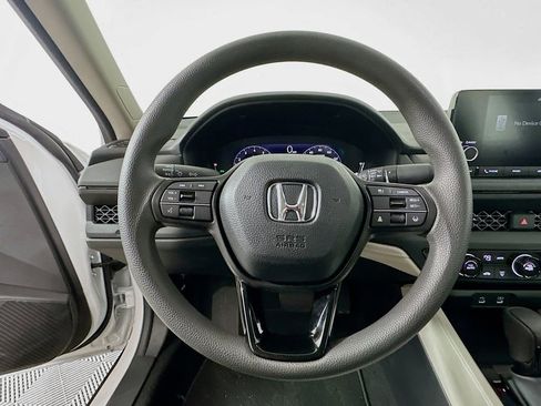 Certified 2025 Honda Accord LX image 18