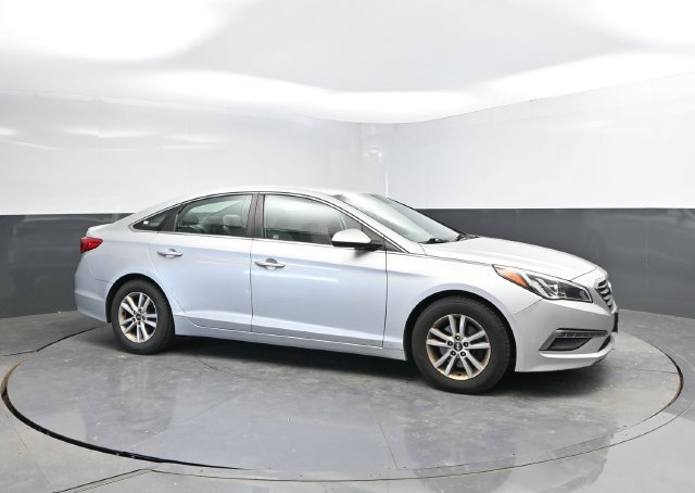 Used 2015 Hyundai Sonata SE FWD image 3
