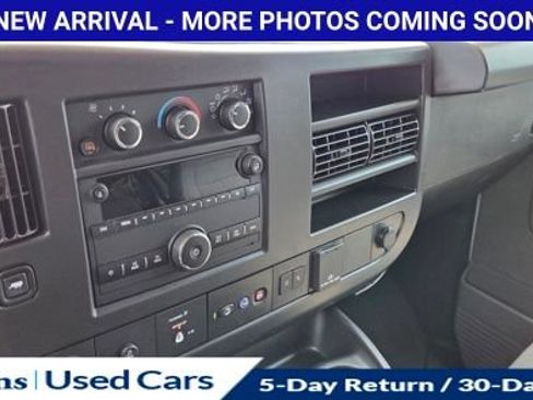 Used 2024 Chevrolet Express 3500 LT w/ LT Preferred Equipment Group RWD image 17