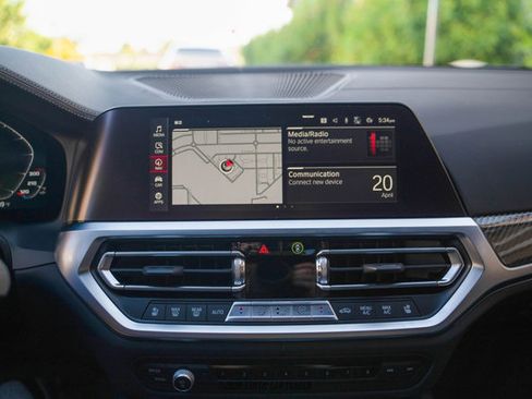 Used 2022 BMW M3 Competition w/ M Carbon Exterior Package image 27