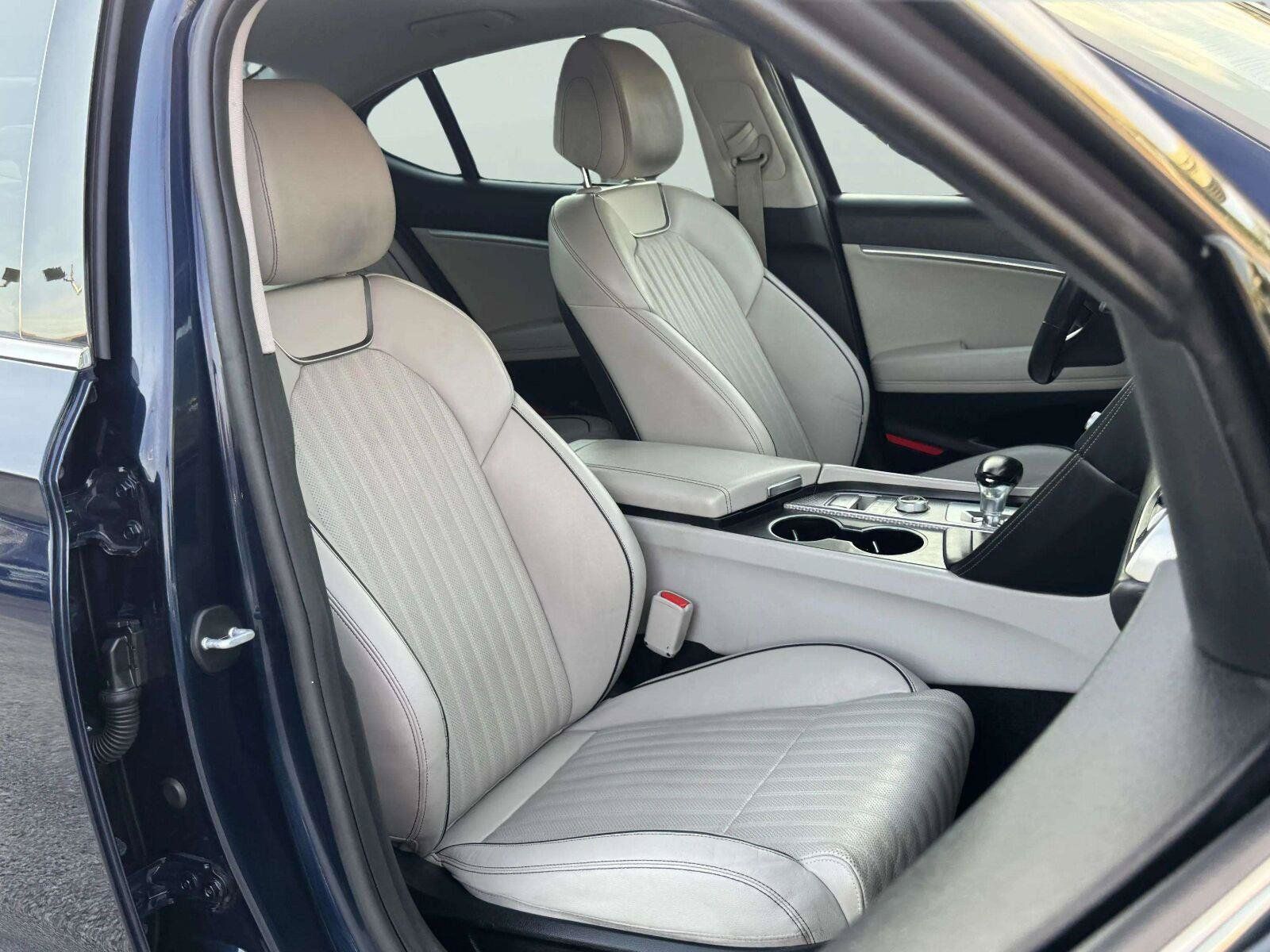 Used 2019 Genesis G70 2.0T Advanced w/ Elite Package RWD image 37
