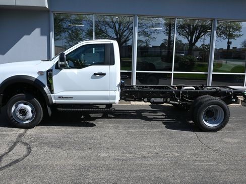 New 2026 Ford F550 4x4 Regular Cab Super Duty image 2