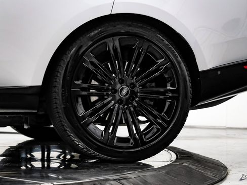 Used 2024 Land Rover Range Rover SE image 82