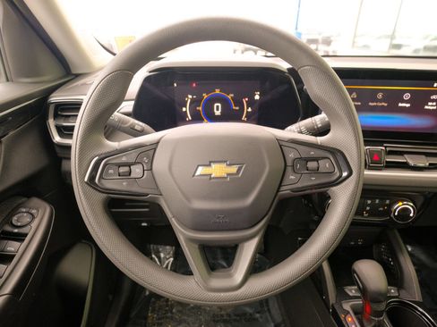 Used 2025 Chevrolet TrailBlazer LT image 34