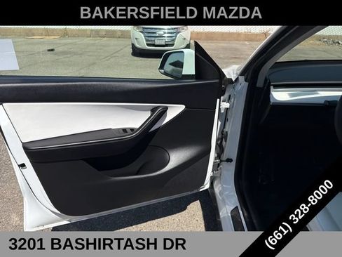 Used 2022 Tesla Model Y Long Range AWD/4WD image 12