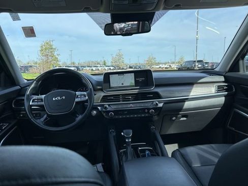 Used 2022 Kia Telluride EX w/ EX Premium Package image 5