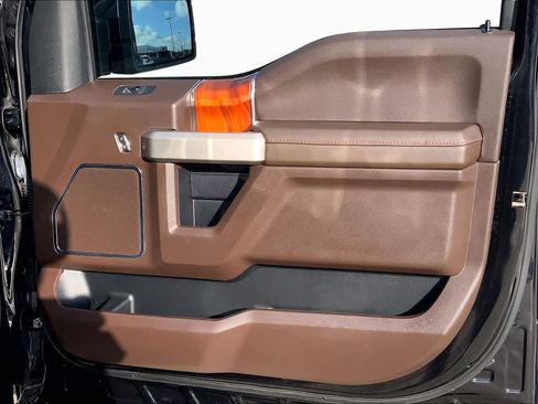Used 2019 Ford F150 King Ranch w/ Equipment Group 601A Luxury AWD/4WD image 23
