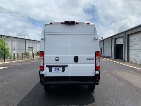Used 2023 RAM ProMaster 2500 FWD image 4