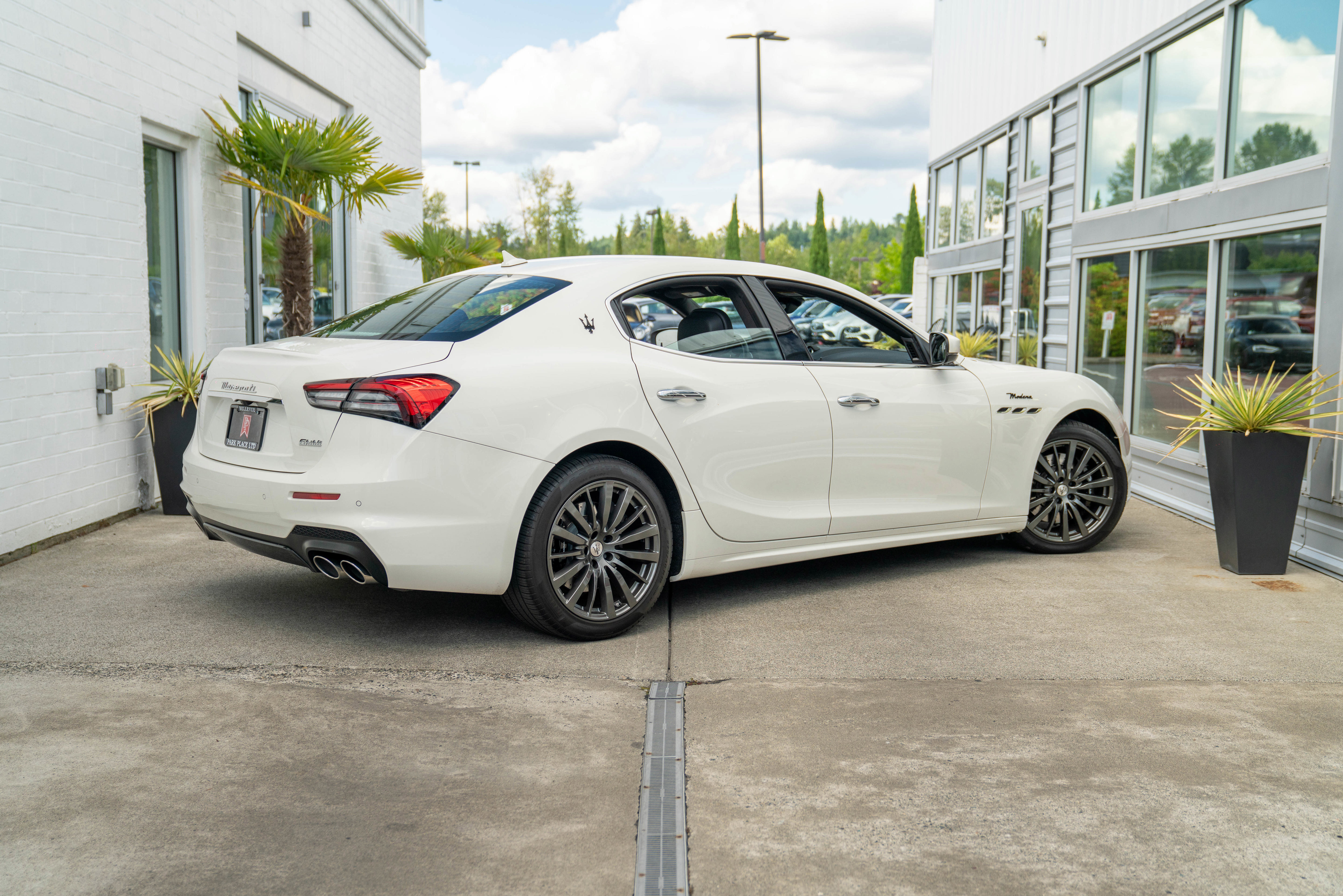 Used 2022 Maserati Ghibli Modena RWD image 8